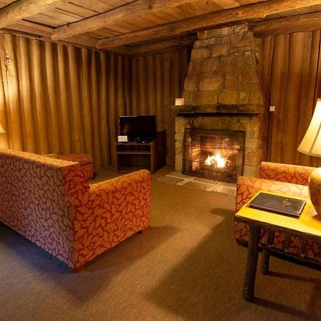 Pine Mountain State Resort Park Pineville Exterior photo