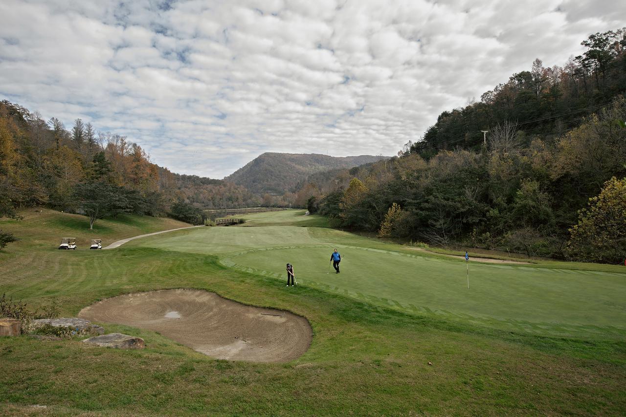 Pine Mountain State Resort Park Pineville Exterior photo