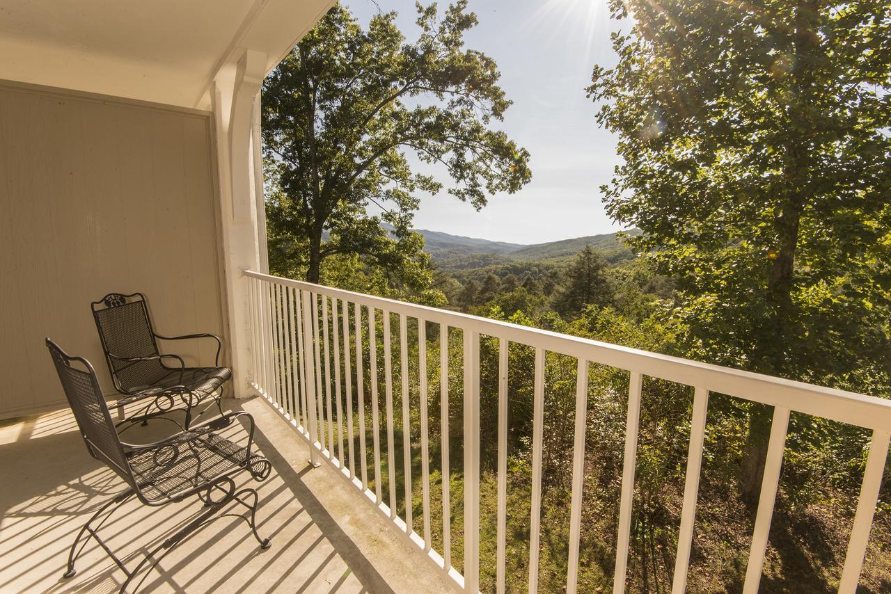 Pine Mountain State Resort Park Pineville Exterior photo