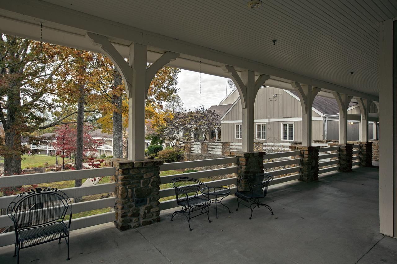 Pine Mountain State Resort Park Pineville Exterior photo