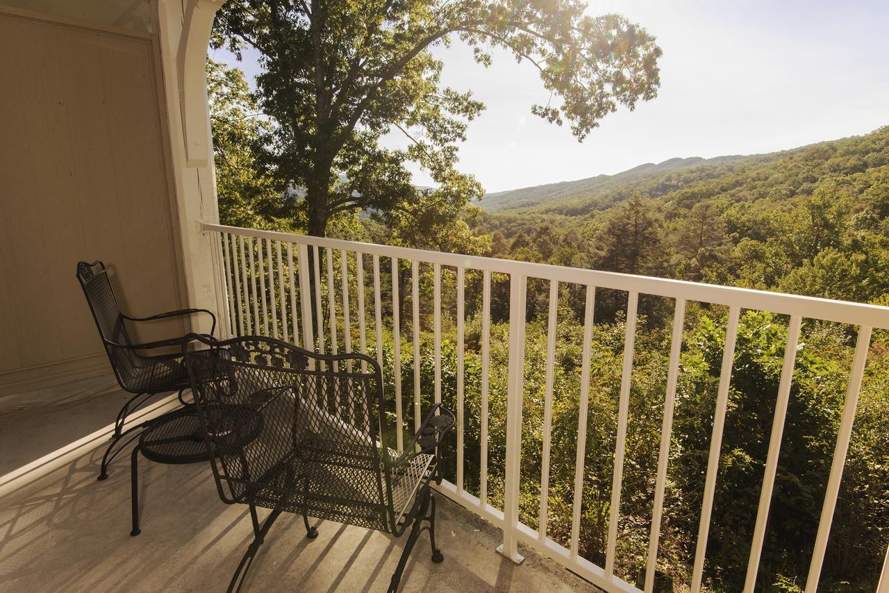 Pine Mountain State Resort Park Pineville Exterior photo