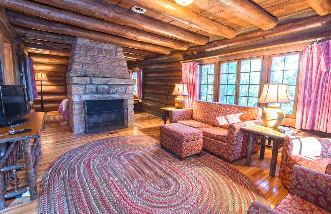 Pine Mountain State Resort Park Pineville Exterior photo