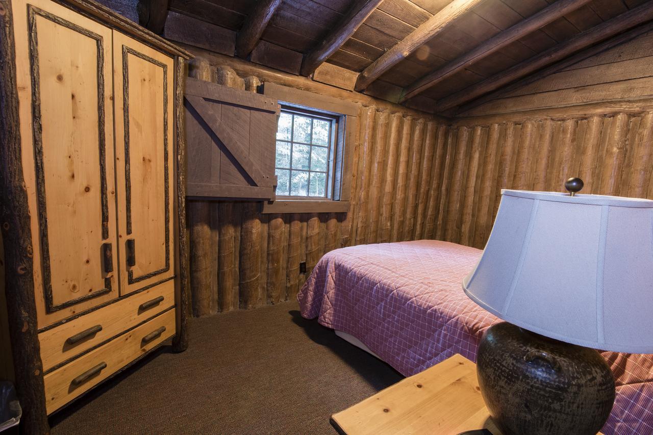 Pine Mountain State Resort Park Pineville Exterior photo