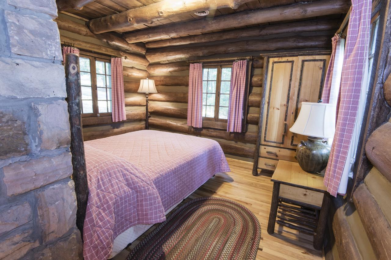 Pine Mountain State Resort Park Pineville Exterior photo