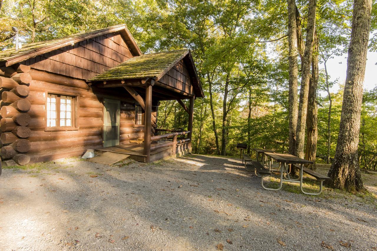 Pine Mountain State Resort Park Pineville Exterior photo