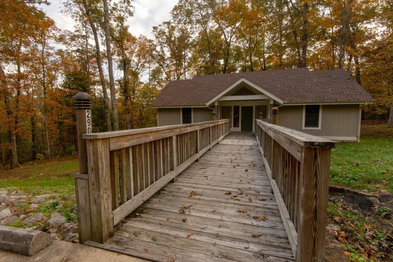 Pine Mountain State Resort Park Pineville Exterior photo